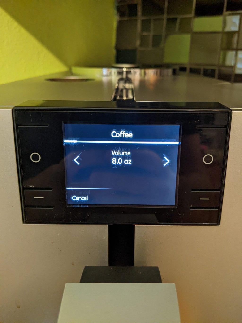 Jura ENA 8 Espresso Machine Display shows the coffee volume